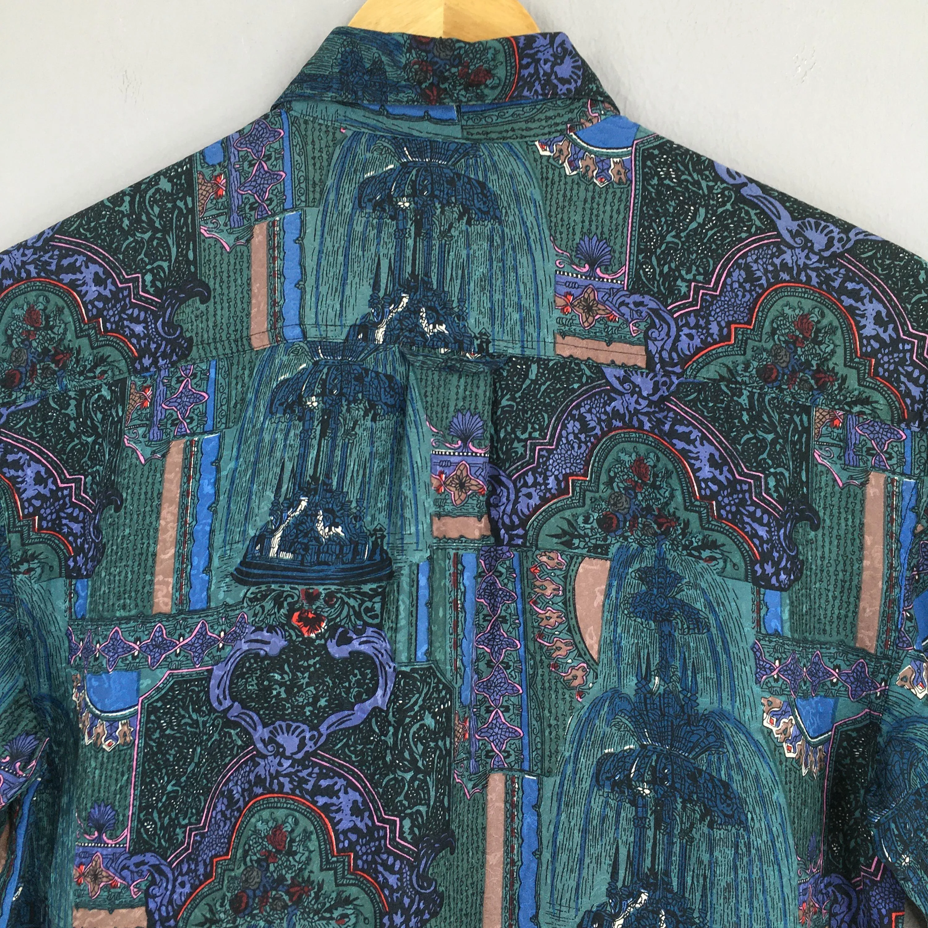Abstract Fountain Blue Casual Silk Shirt Small